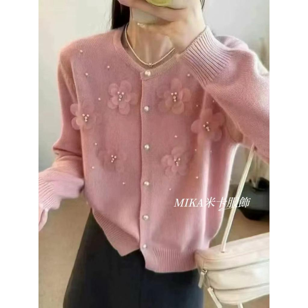 《MIKA米卡服飾》珍珠花朵針織衫 針織開衫 針織毛衣 針織上衣 針織衫 長袖上衣 毛衣 毛線衣 針織 針織外套 女裝-細節圖6