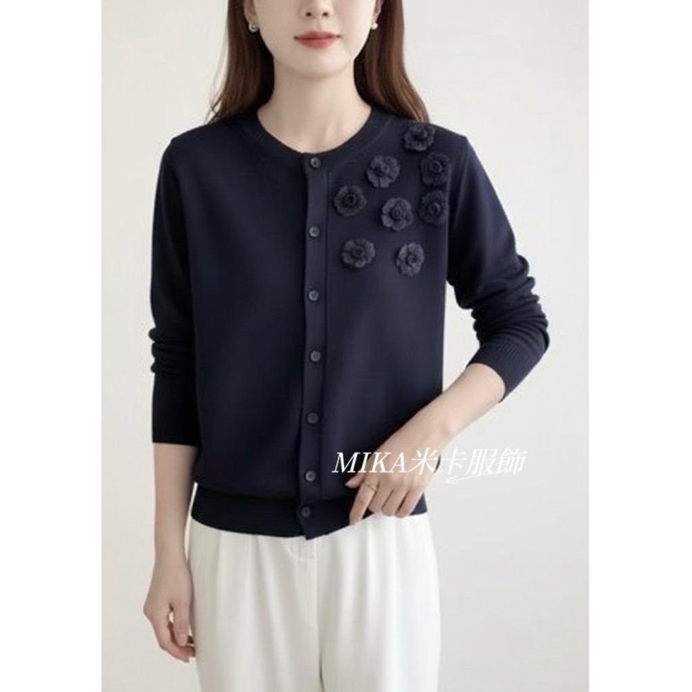 《MIKA米卡服飾》花朵針織衫 針織毛衣 長袖針織衫 開釦針織衫 針織開衫 針織上衣 女裝 長袖上衣 針織 毛衣-細節圖3