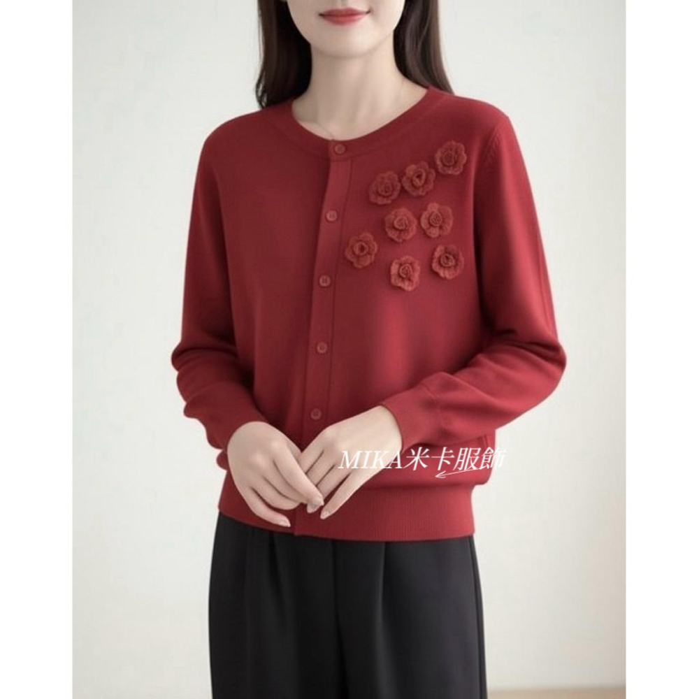 《MIKA米卡服飾》花朵針織衫 針織毛衣 長袖針織衫 開釦針織衫 針織開衫 針織上衣 女裝 長袖上衣 針織 毛衣-細節圖4
