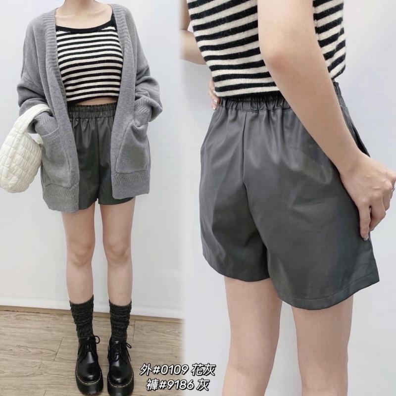 《MIKA米卡服飾》皮短褲 皮褲 顯瘦皮褲 A字皮短褲 彈力短褲 PU皮革 時髦短褲 口袋短褲 休閒短褲 短褲 9186-細節圖3