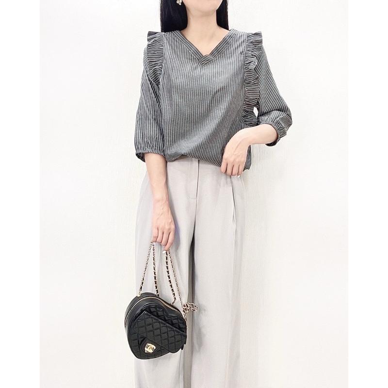 《MIKA米卡服飾》隔日到貨 棉麻格紋上衣 格紋 條紋上衣 格子上衣 格子 V領 棉T  棉麻 麻棉 日系 日系上衣-細節圖5