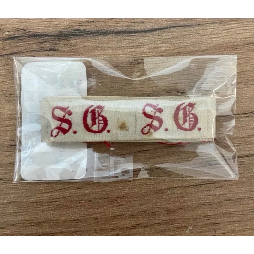 德國 哥德字體緞帶 量少捆┃歐洲古董 古董雜貨 復古雜貨 縫紉道具 縫紉雜貨 手作材料 泰迪熊配件 小布 BJD 關節偶-規格圖2