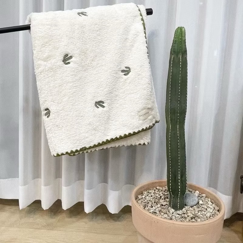 ║．現貨．║ ★ᵕ̈正韓ᵕ̈ 🇰🇷sonbebe刺繡珊瑚絨毯-細節圖5