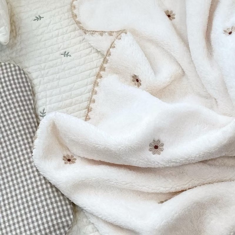 ║．現貨．║ ★ᵕ̈正韓ᵕ̈ 🇰🇷sonbebe刺繡珊瑚絨毯-細節圖8