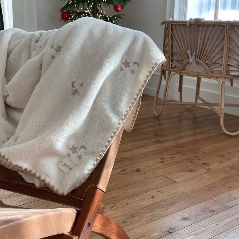 ║．現貨．║ ★ᵕ̈正韓ᵕ̈ 🇰🇷sonbebe刺繡珊瑚絨毯-細節圖3