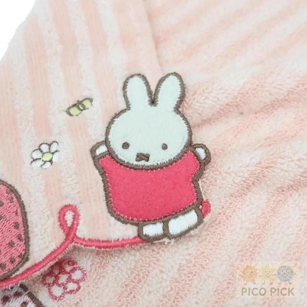 日本🇯🇵正版｜Miffy米飛兔草莓造型方巾/手帕 開學季必備-細節圖2