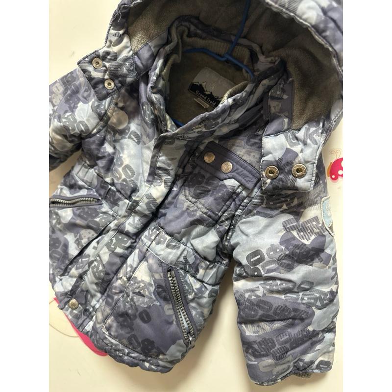 Chicco 滿版英文水藍底色鋪棉刷毛連帽外套/70公分左右兒童外套/保暖舒適有質感-細節圖3