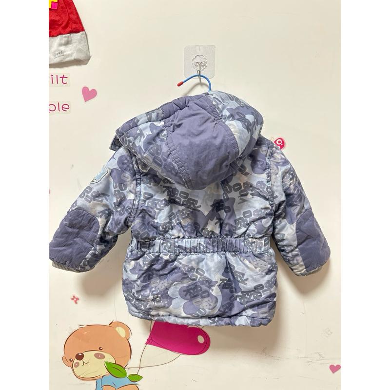 Chicco 滿版英文水藍底色鋪棉刷毛連帽外套/70公分左右兒童外套/保暖舒適有質感-細節圖4