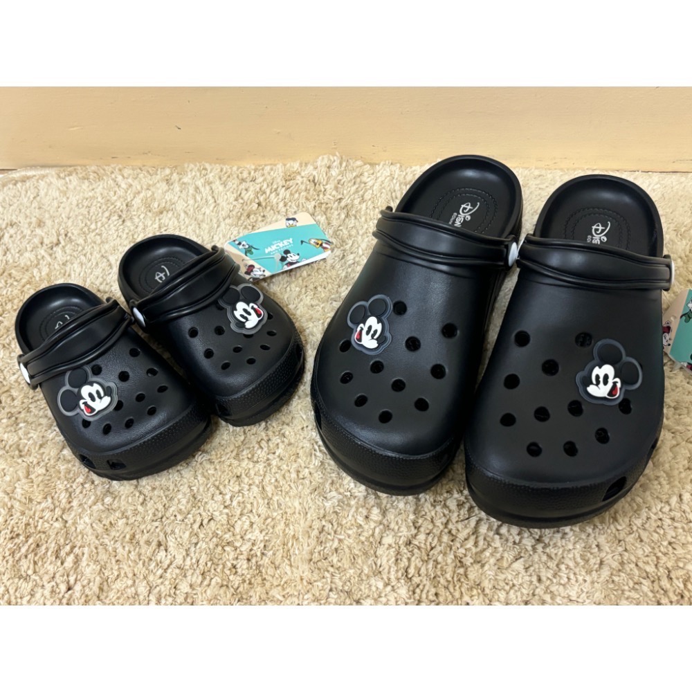 迪士尼Disney 兒童洞洞鞋 親子鞋 台灣製 正版授權 洞洞鞋 童鞋 布希鞋 外出拖鞋 涼鞋 鞋扣-細節圖2