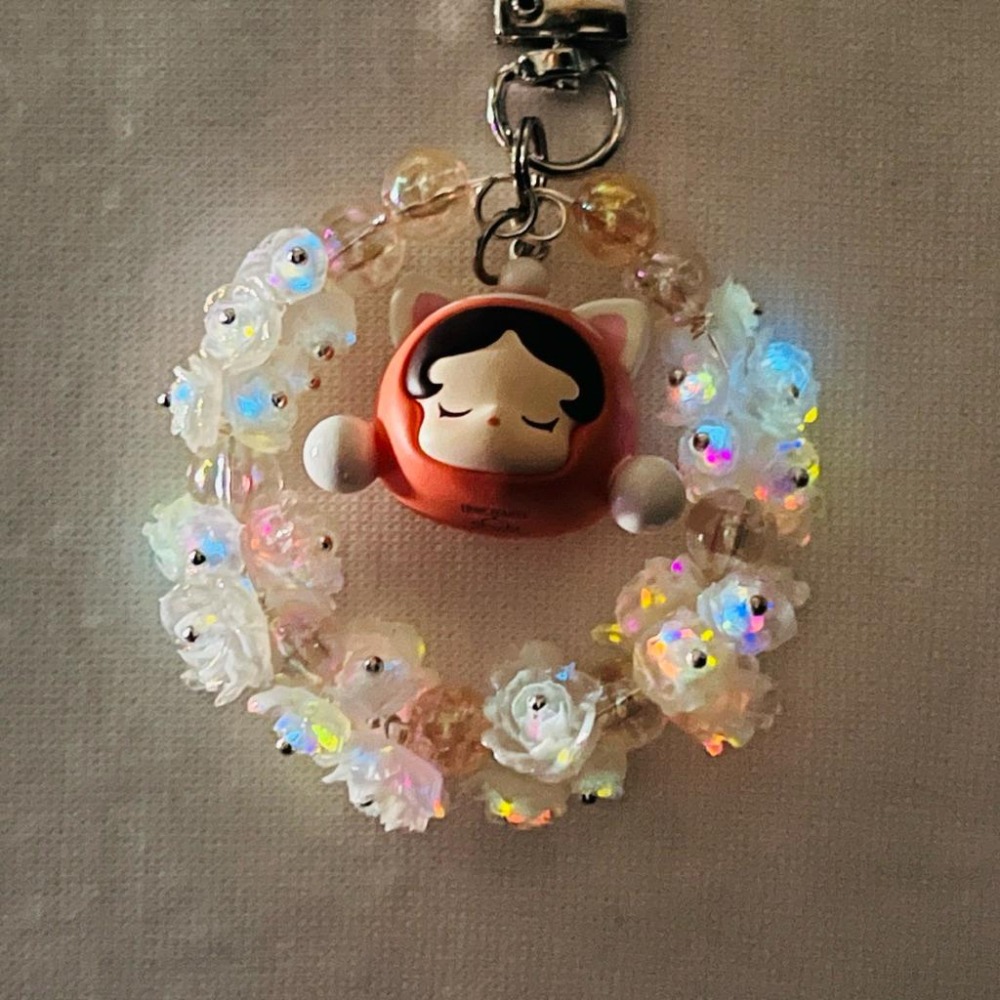 [shan]👉闆娘手作👈正版萌粒手工吊飾 浣熊SP 泡泡瑪特 POP MART 夜光玫瑰花圈 禮物-細節圖3