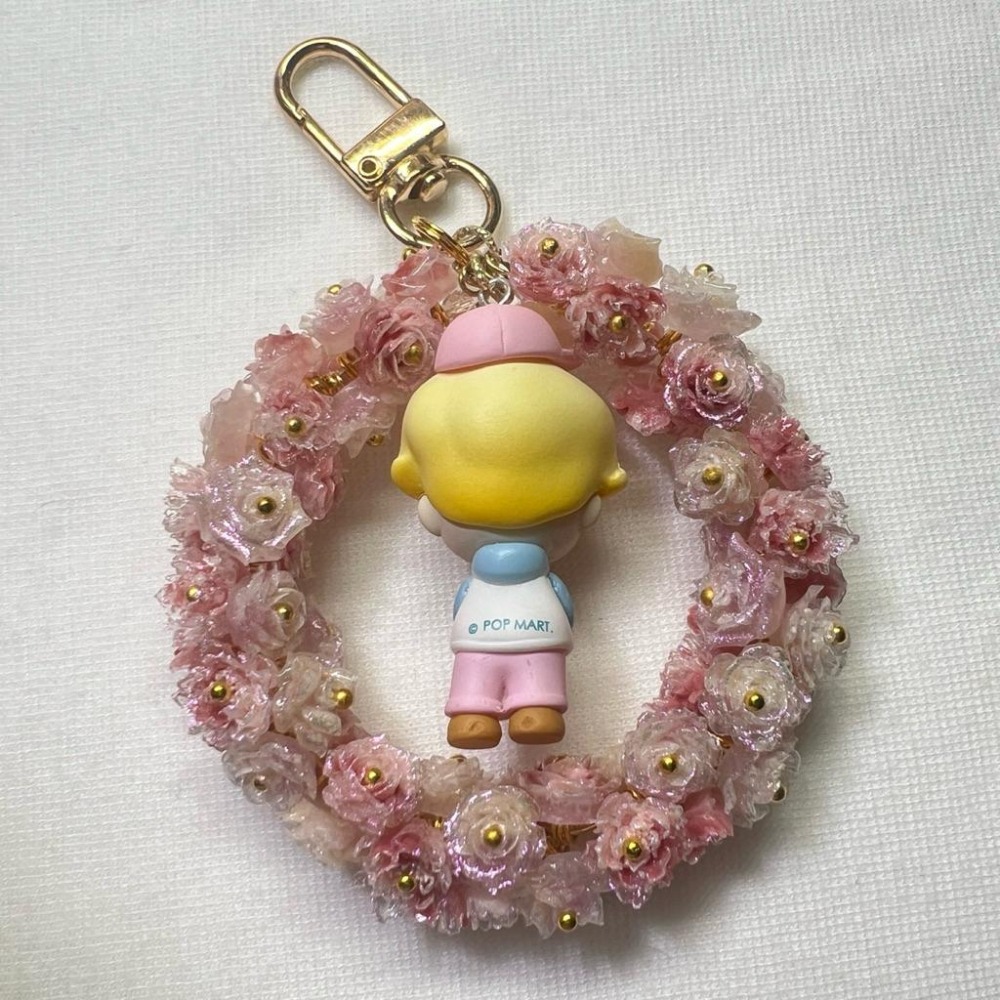 [Shan]👉闆娘手作👈改娃手工吊飾 Dimoo 泡泡瑪特 POP MART 夜光玫瑰花圈 棉花糖 禮物-細節圖2