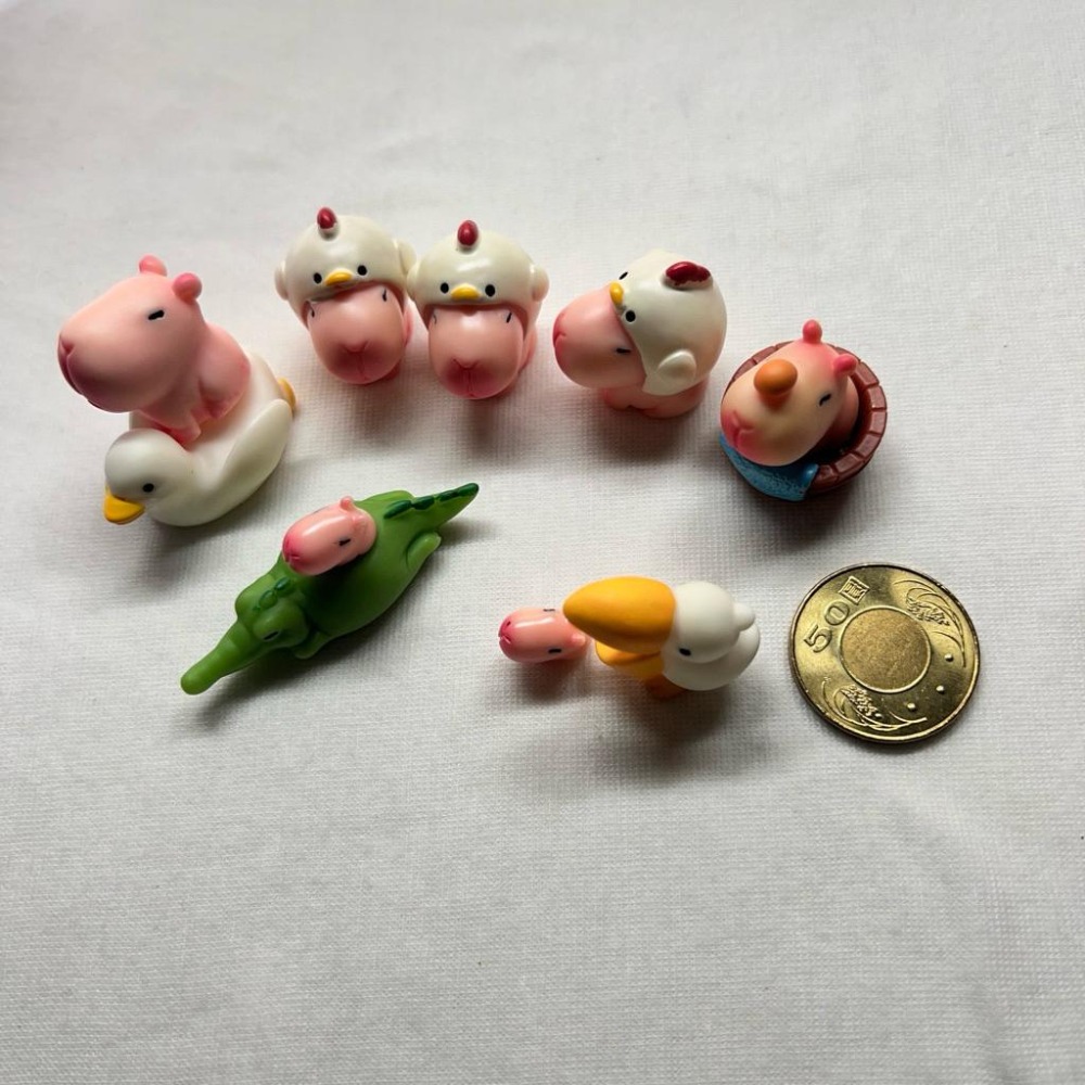 出清收藏 卡皮巴拉擺飾小物 小雞卡皮巴拉-細節圖2