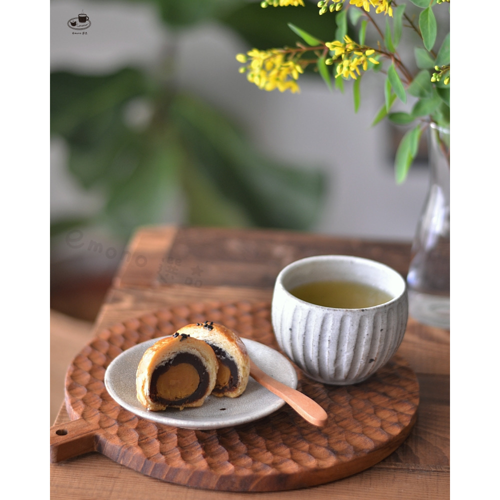 【emono選品】日本進口 天然柚木 槌木雕刻托盤 丸形 含手把 無上漆 現貨-細節圖4