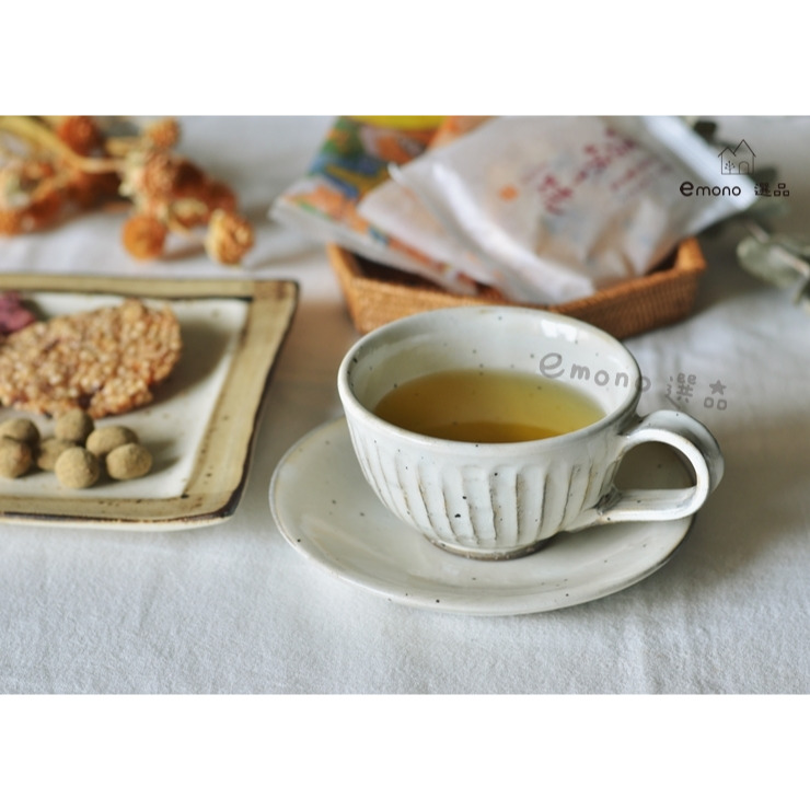 【emono選品】日本製 美濃燒 粉引手工刻紋 咖啡杯盤組 現貨-細節圖2