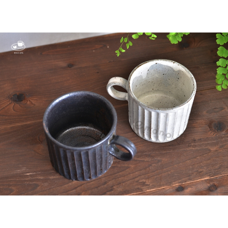 【emono選品】日本美濃燒 兵山窯 手工鎬紋馬克杯 粉引 黑釉 咖啡杯 陶器 單一售價 現貨-細節圖4