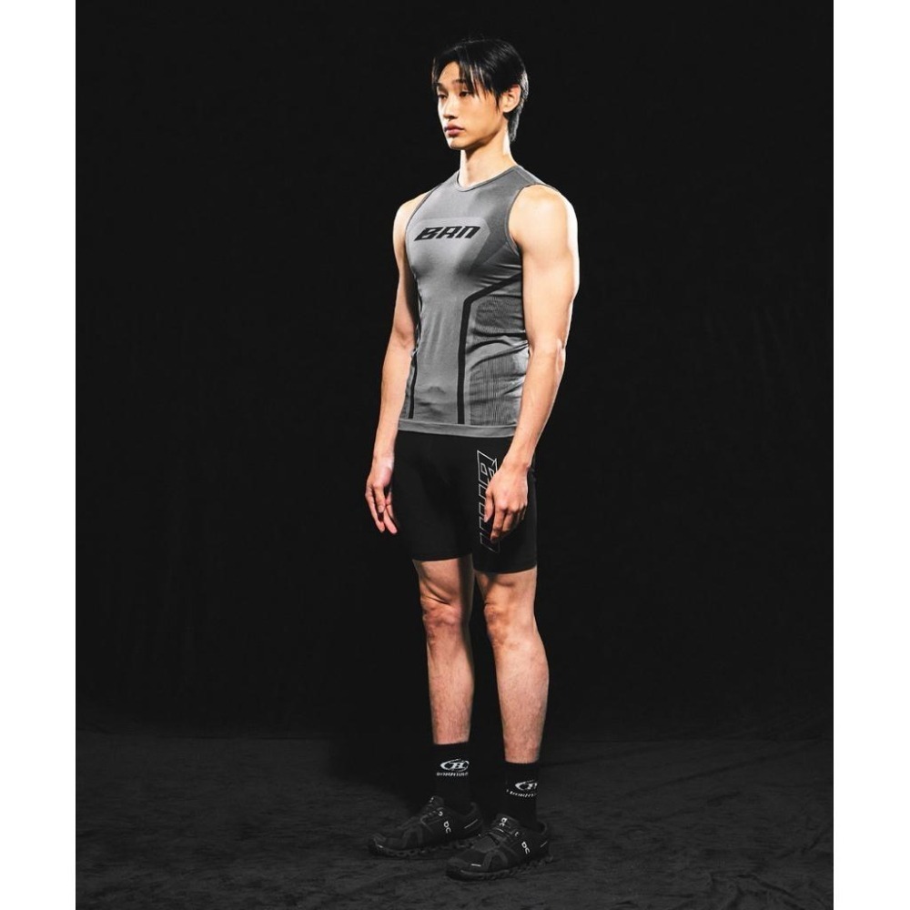 韓國代購 韓國運動品牌  BORNTOWIN 運動 LOGO 運動背心 共兩色-細節圖6