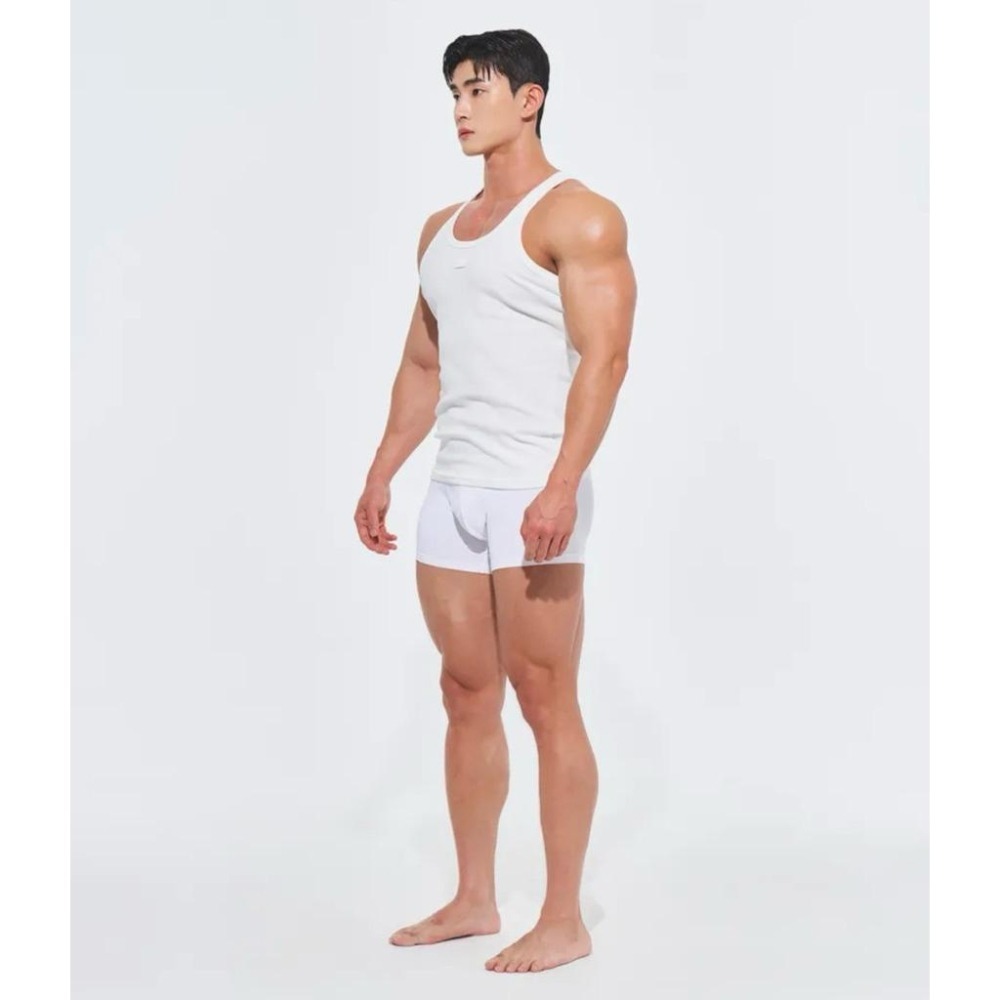 韓國代購 韓國運動品牌  BORNTOWIN 運動 LOGO 夏日背心 背心 黑白兩色-細節圖2