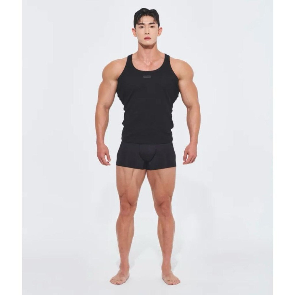 韓國代購 韓國運動品牌  BORNTOWIN 運動 LOGO 夏日背心 背心 黑白兩色-細節圖4