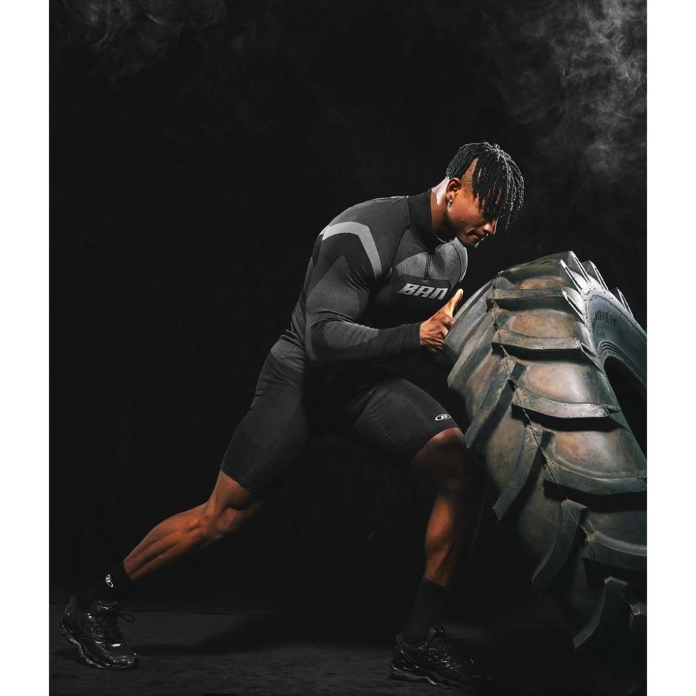 韓國代購 BORNTOWIN 韓國運動潮牌 訓練衣 運動長袖 機能衣 黑色 灰色 運動 LOGO-細節圖8