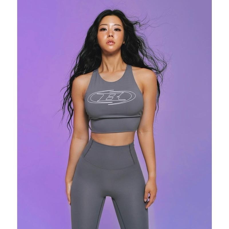 韓國代購 韓國運動品牌 BORN TO WIN  運動 女用運動上衣 運動衣 共三色-細節圖6