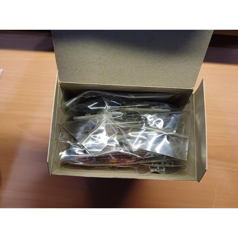 買一送一 絕版品 N規 BANDAI 鐵道 B train 京阪電車 8000系 優雅沙龍 4兩 非KATO TOMIX-細節圖3