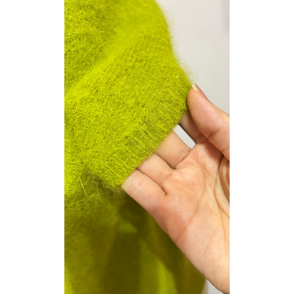 絕版古著不撞款秋冬草綠色變化領型斜肩一字肩極短袖落肩無袖修身顯瘦短版毛衣上衣-細節圖3