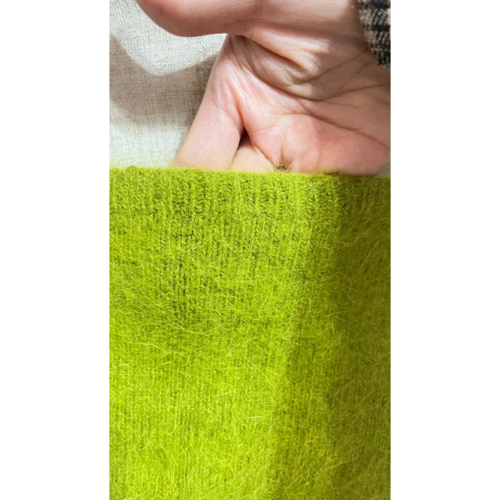 絕版古著不撞款秋冬草綠色變化領型斜肩一字肩極短袖落肩無袖修身顯瘦短版毛衣上衣-細節圖4
