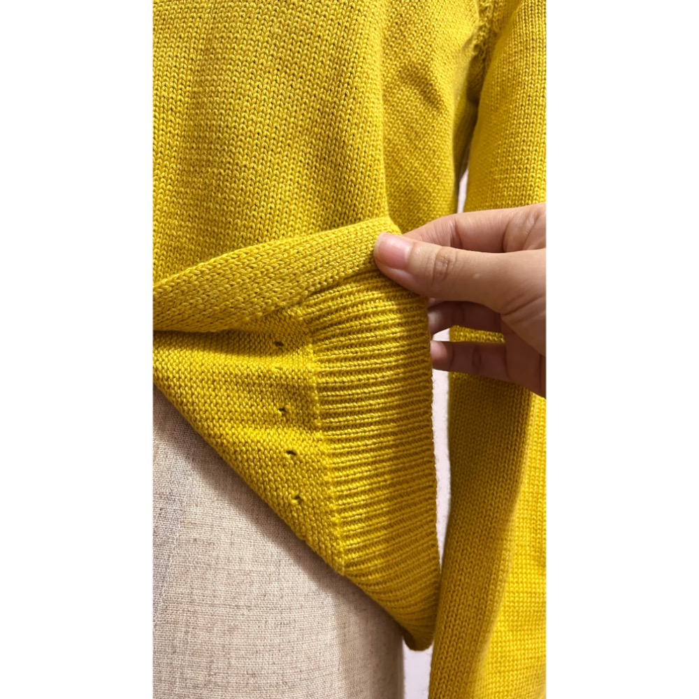 專櫃艾莉詩iris girls黃色55%壓克力仿羊毛+45%棉精緻造型款手縫壓扣針織開杉小外套-細節圖7