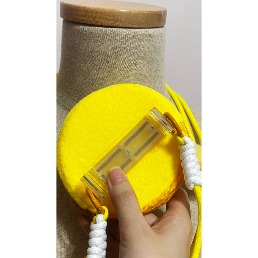 商品狀態全新/只有一個/不撞款/精美且可愛/大人小孩都可用的款式  皮卡丘寶可夢毛絨公仔多功能手機背夾小錢包吊飾可調節斜-細節圖4