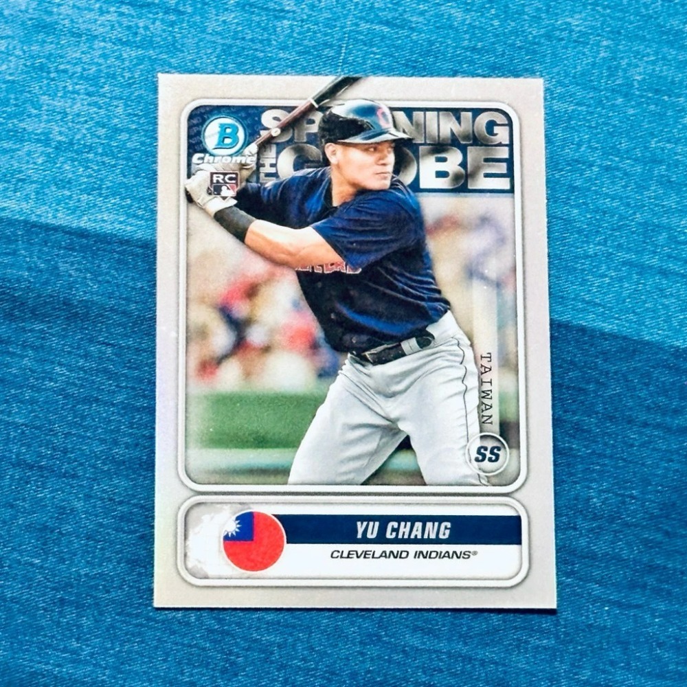 Topps MLB》 張育成 RC 新人卡 國旗亮面特卡 2020 Bowman Chrome Spinning-細節圖2