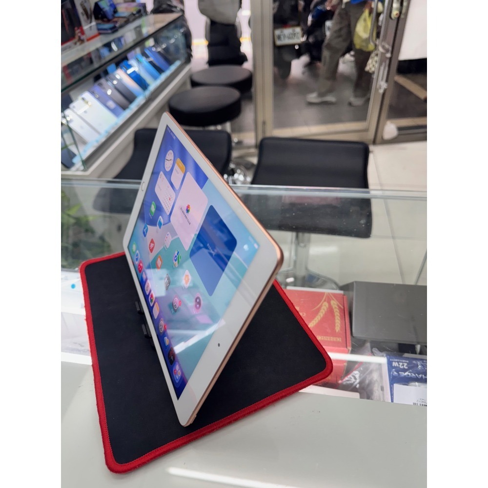 二手精品 Apple iPad 8 10.2 吋 128G WiFi 玫瑰金色 無盒裝 贈充電組 保護貼及皮套-細節圖4