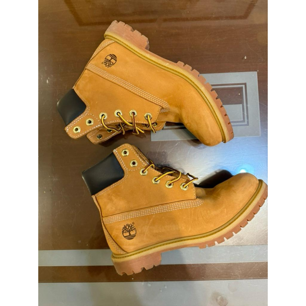 二手9成新Timberland Premium經典防水6吋靴US7.5-細節圖3