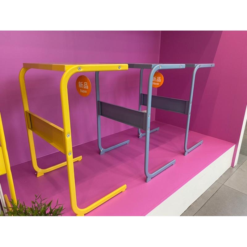 🌈IKEA代購 BRUKSVARA 邊桌 床邊桌 方便桌 可移動桌 沙發桌 客廳邊桌 IKEA 筆記型電腦桌-細節圖2