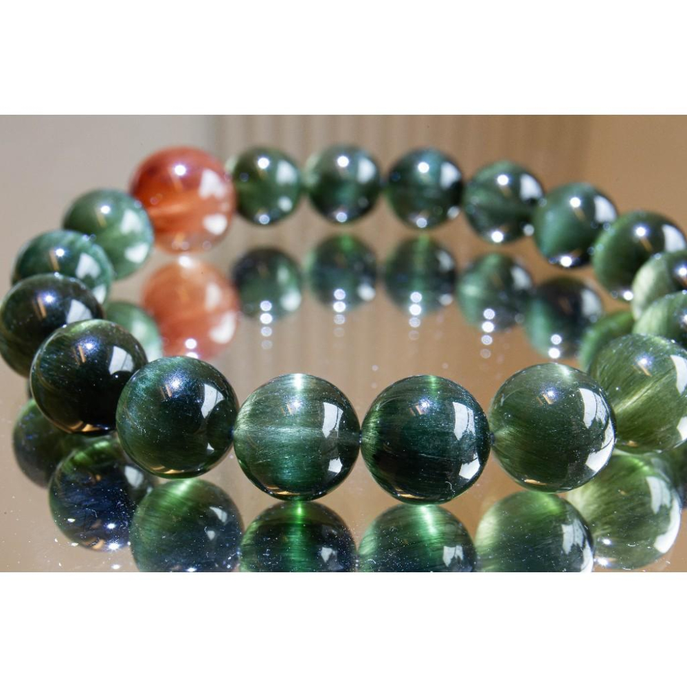 【貓眼綠髮晶】11.6mm搭配14mm紅兔毛主珠✨事業招財必備｜旺正財與貴人運｜溫潤絲絨質感｜現貨實拍｜晶心書蘊-細節圖4