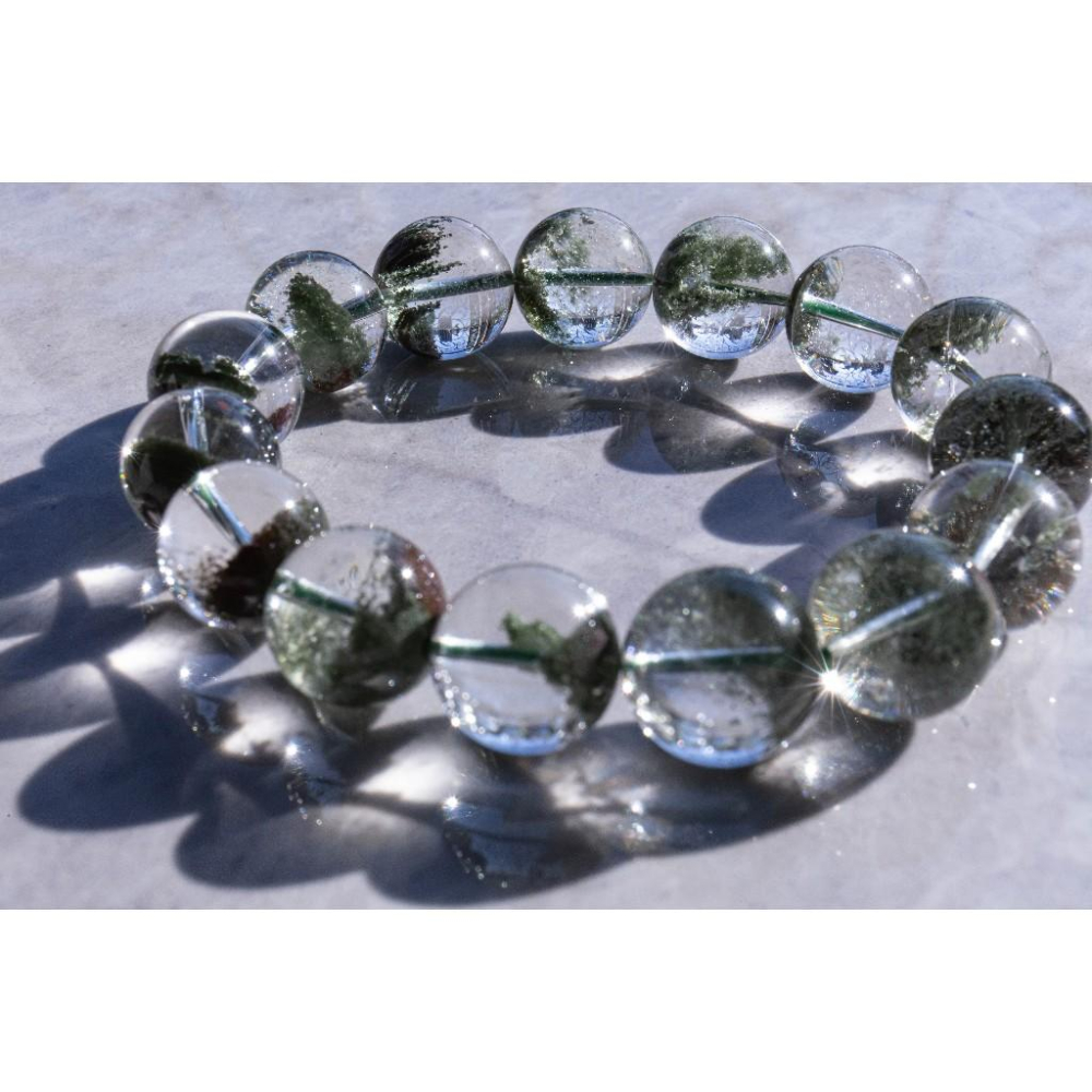 【正財之神】頂級綠幽靈手鍊14.5mm✨聚寶盆千層山品相｜最強招正財與事業轉運｜極致冰透白水晶底｜職場能量｜現貨實拍-細節圖4