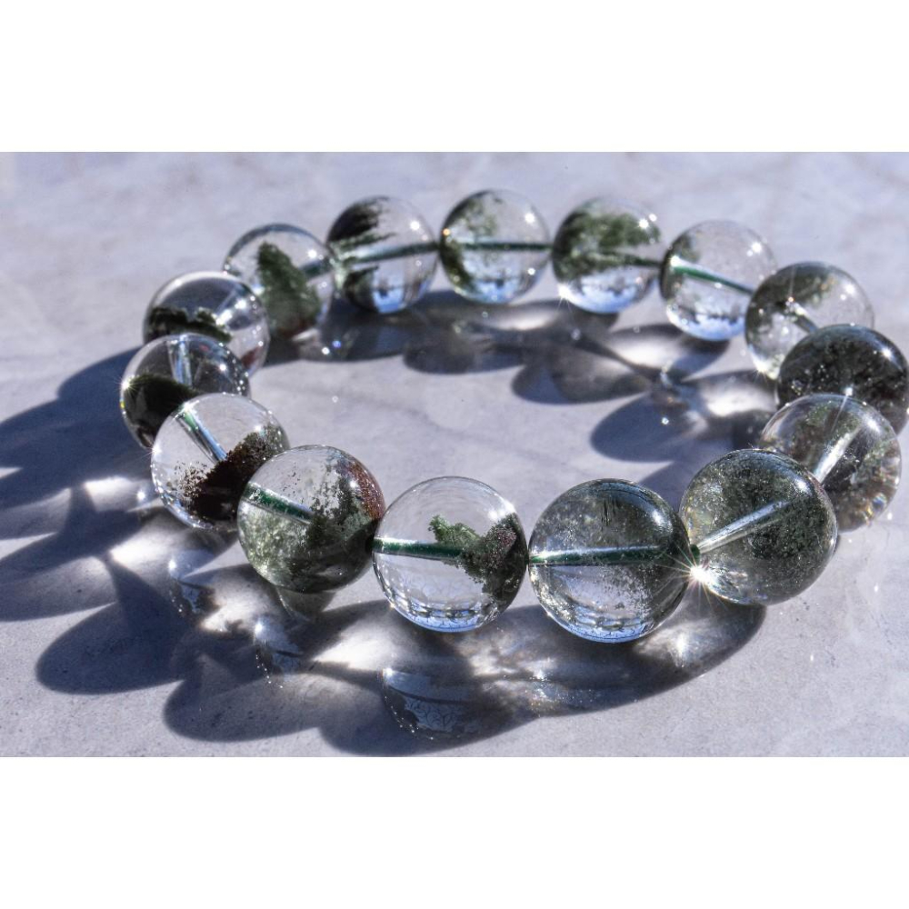 【正財之神】頂級綠幽靈手鍊14.5mm✨聚寶盆千層山品相｜最強招正財與事業轉運｜極致冰透白水晶底｜職場能量｜現貨實拍-細節圖5