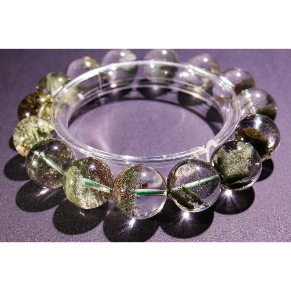 【正財之神】頂級綠幽靈手鍊14.5mm✨聚寶盆千層山品相｜最強招正財與事業轉運｜極致冰透白水晶底｜職場能量｜現貨實拍-細節圖7