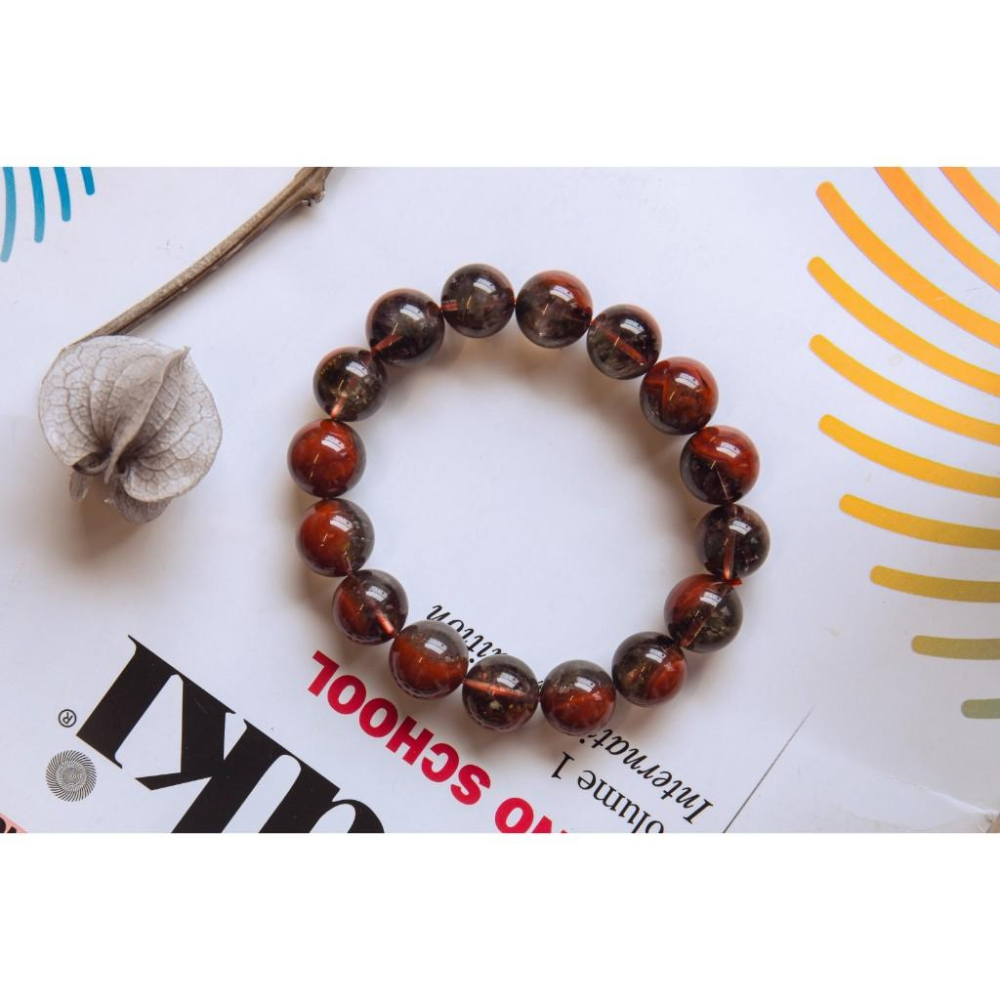 【烈焰之盾】頂級極光23手鍊13mm✨荊棘玫瑰品相｜極致濃郁紅火彩｜全方位轉運與超強避邪防護｜重磅大珠能量石｜現貨實拍-細節圖3