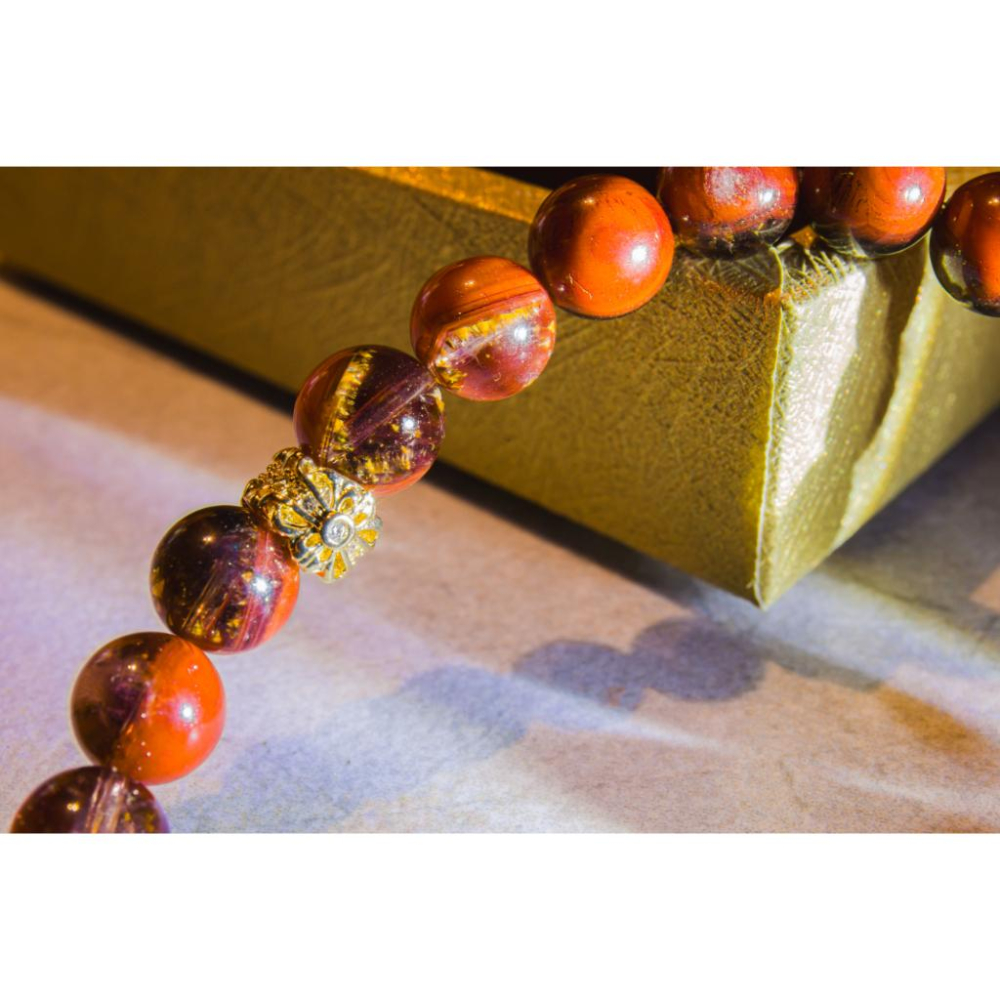 【荊棘玫瑰】頂級極光23手鍊✨附證書｜極致滿礦紅色火彩｜全方位轉運與深層心靈療癒｜古老能量石｜現貨實拍｜晶心書蘊-細節圖2