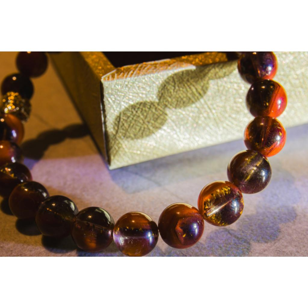 【荊棘玫瑰】頂級極光23手鍊8mm✨附證書｜極致滿礦紅色火彩｜全方位轉運與深層心靈療癒｜古老能量石｜現貨實拍｜晶心書蘊-細節圖4