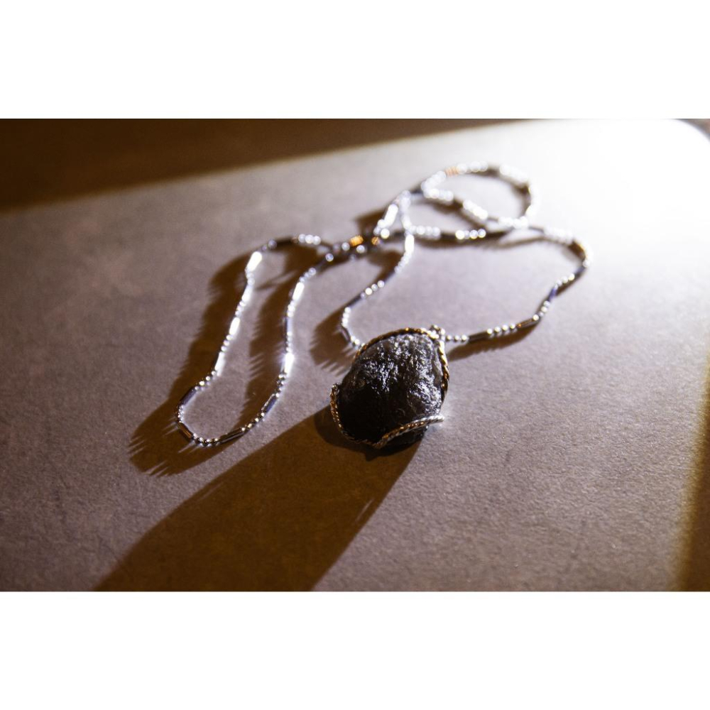 【天狼星之光】亞利桑那隕石墜飾15.4g✨如意寶珠Cintamani｜925銀精工包邊｜最高震頻淨化與顯化力量｜靈魂覺醒-細節圖6