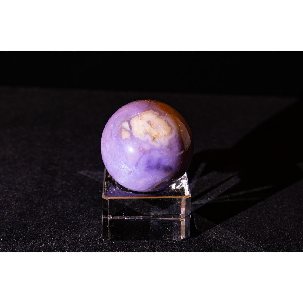 【櫻花瑪瑙】原礦球41mm✨紫氣東來幽嵐春櫻｜圓滿如意穩定氣場｜柔化心靈守護愛情｜附座實拍｜晶心書蘊-細節圖4