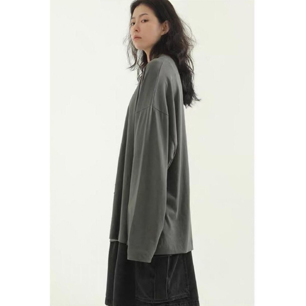 3362素面下擺開衩薄長袖-細節圖5