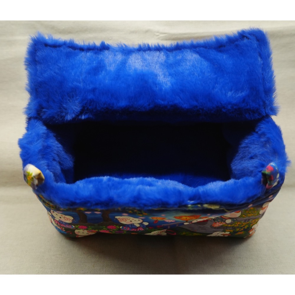 手工製作系列-小方形掛鏈掛籃窩加厚夾層（兔毛內裡）-細節圖2