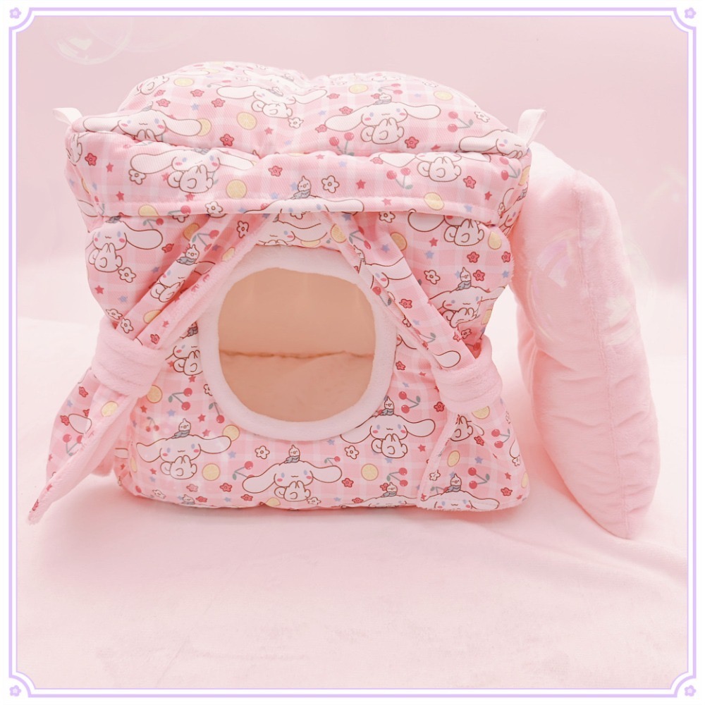 粉色窗簾大耳狗