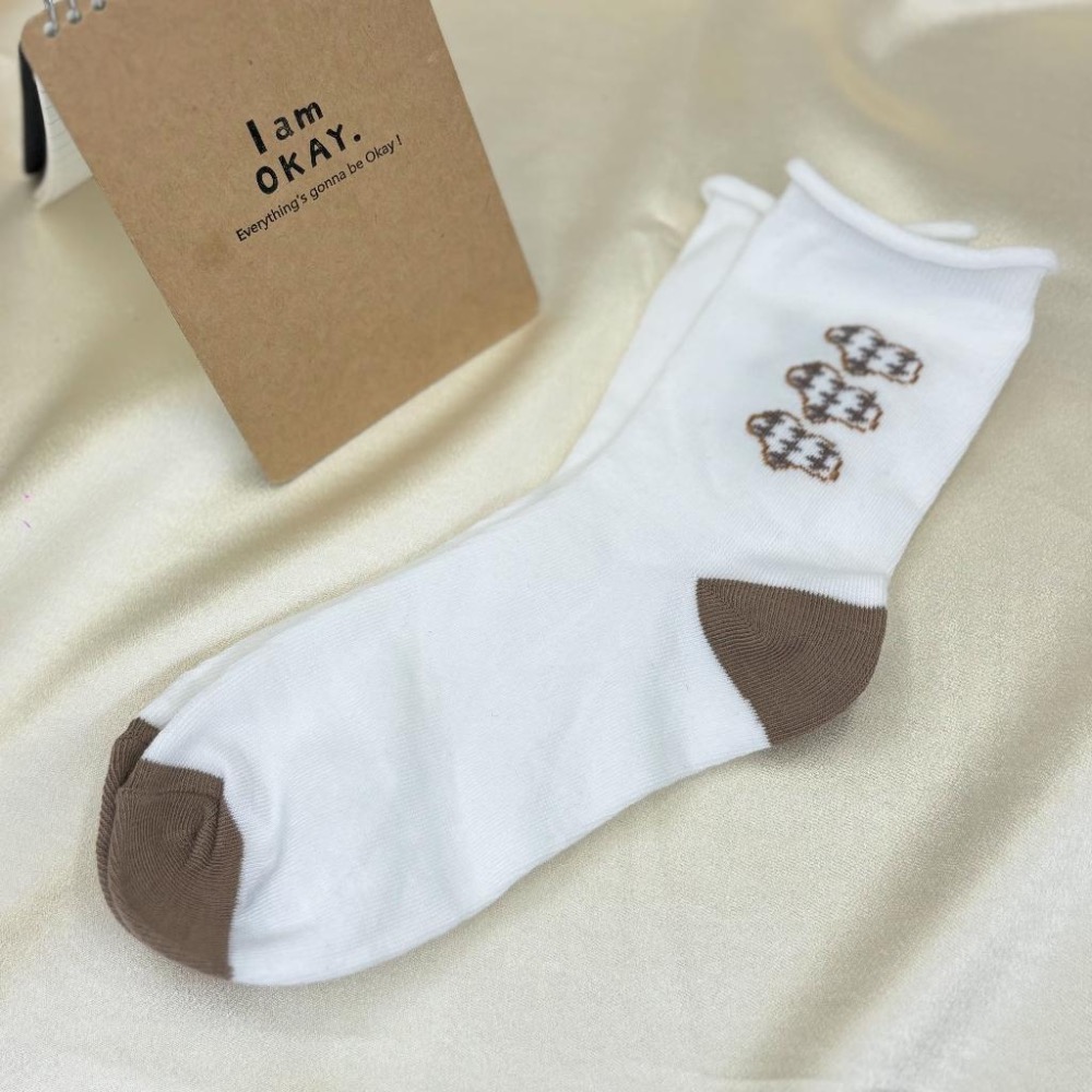 ｜原野生活CWhisper｜現貨秋冬 美拉德 麻花紋理 線條 撞色 格紋 愛心 微笑 中筒襪 韓系襪子-細節圖3