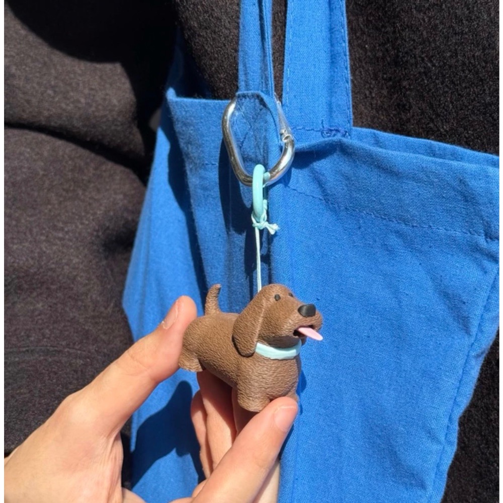 Dec.wine_【泰國代購】泰國文創 hue 吐舌頭狗狗吊飾｜情侶吊飾｜友情吊飾｜包包配件吊飾-細節圖3