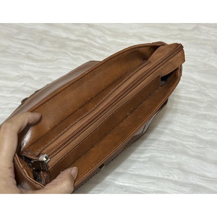 小容量斜背包 棕色包 氣質小包 皮質包包 單肩包 手提包 學院風 文青風-細節圖8