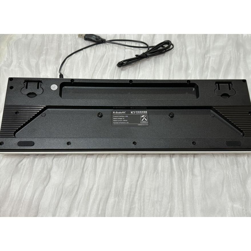 【懸浮鍵帽-舒適手感-三拼配色】KM-100 商務辦公遊戲鍵盤 附注音轉印貼 (曜石黑)-細節圖5