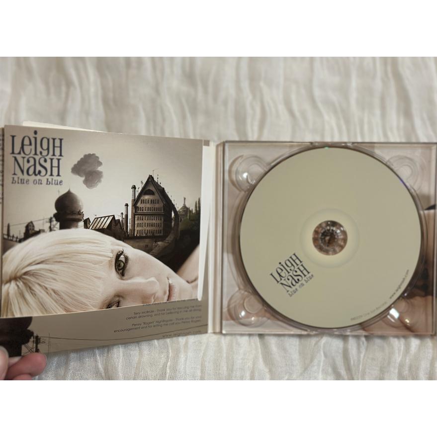 二手絕版自有CD Leigh Nash蓮兒 / Blue on Blue湛藍 啷噹六便士 西洋音樂-細節圖2